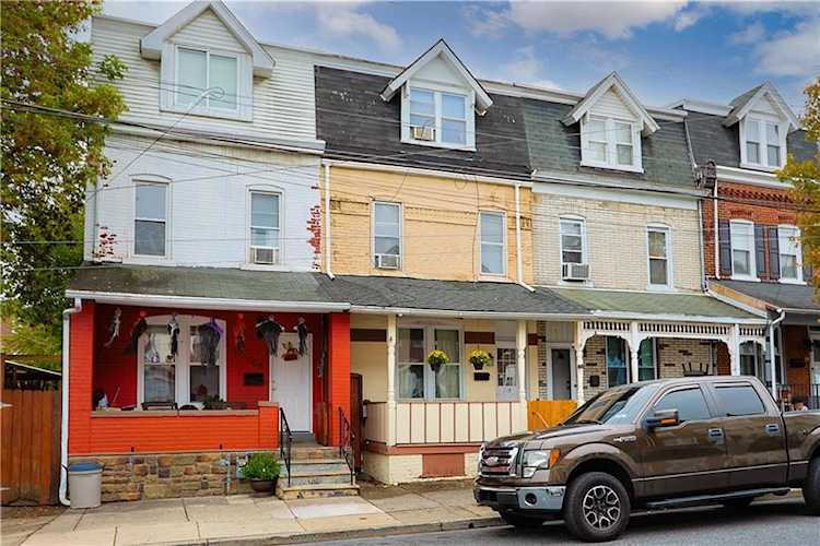 110 Ridge Ave home for sale in Allentown, PA - Homeway Real Estate Photo 1