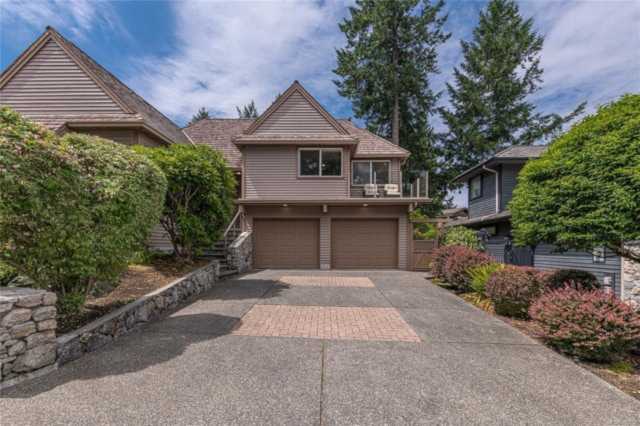 5300 Mynabird Lane Saanich, BC V8Y 2L3
