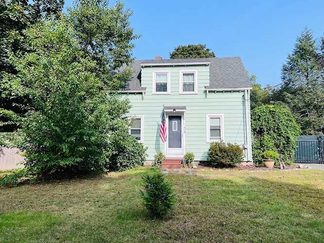 429 South St Holbrook, MA 02343