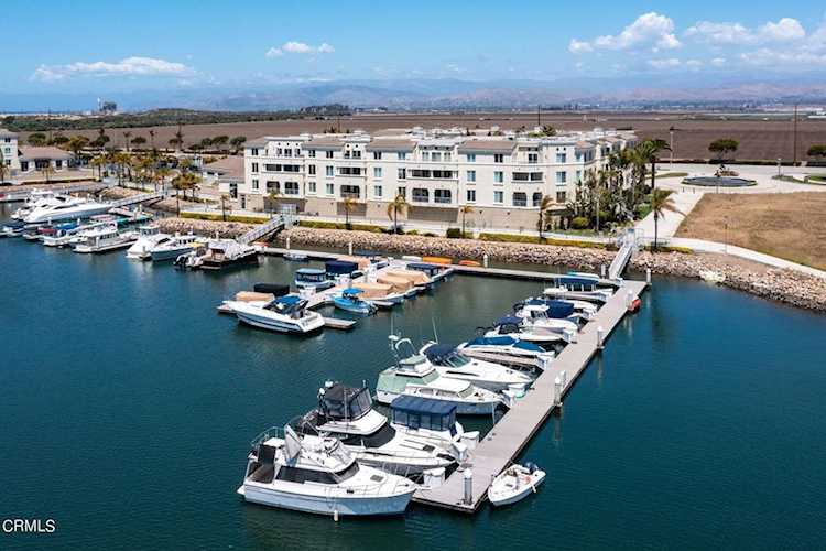 4260 Tradewinds Dr Oxnard, CA 93035