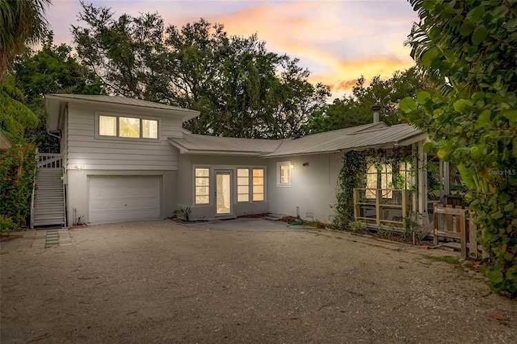 5022 Sun CIRCLE Sarasota, FL 34234