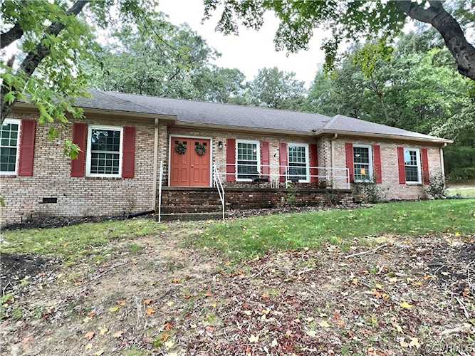 2700 Forest Lake Rd Chester, VA 23831