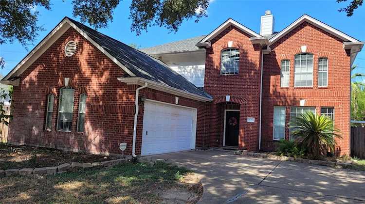 8203 Ivy Point Ct Houston, TX 77083