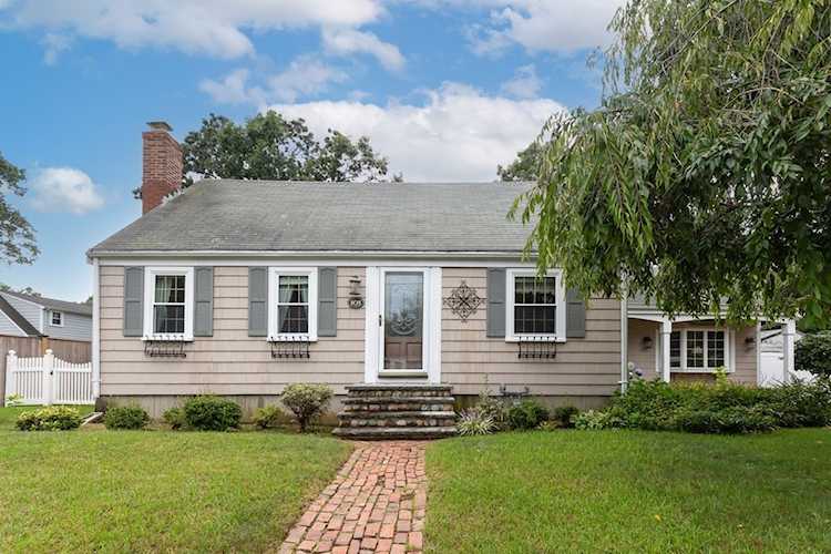 101 Clarendon St Weymouth, MA 02190 | MLS 73157582 Photo 1