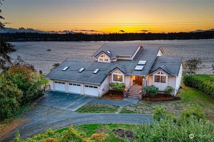 8827 Buttonwood Ln NE Olympia, WA 98516