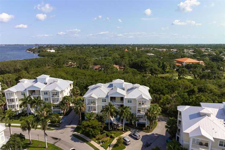 7710 34th Ave W #202 Bradenton, FL 34209