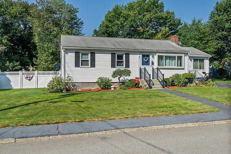 189 Durbeck Rd Rockland, MA 02370 | MLS 73165564 Photo 1