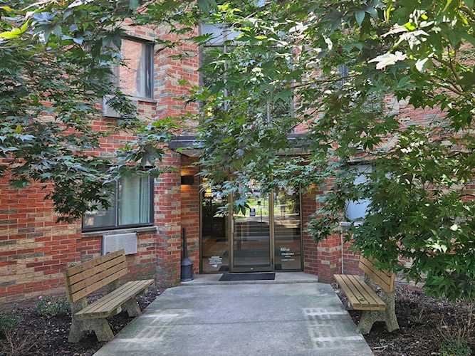 5310 N Chester Ave #404 Chicago, IL 60656 | MLS 11883143 | Burling Square Group Photo 1