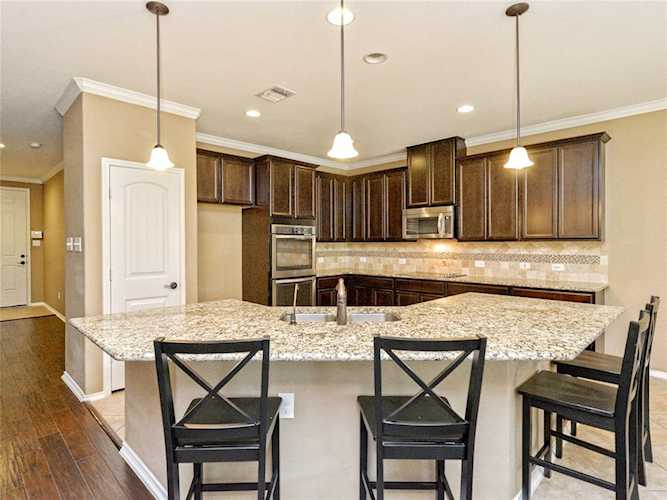 1141 Yellow Iris RD Leander, TX 78641