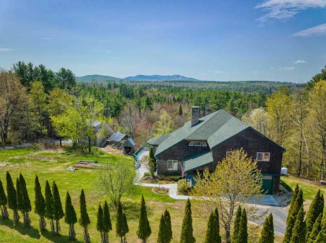 130 Summit View Rd New London, NH 03257