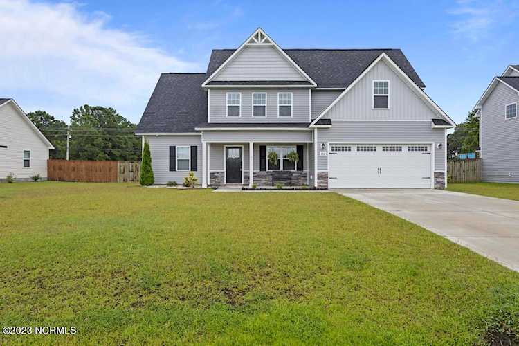 202 Breakwater Dr Sneads Ferry, NC 28460 Photo 1