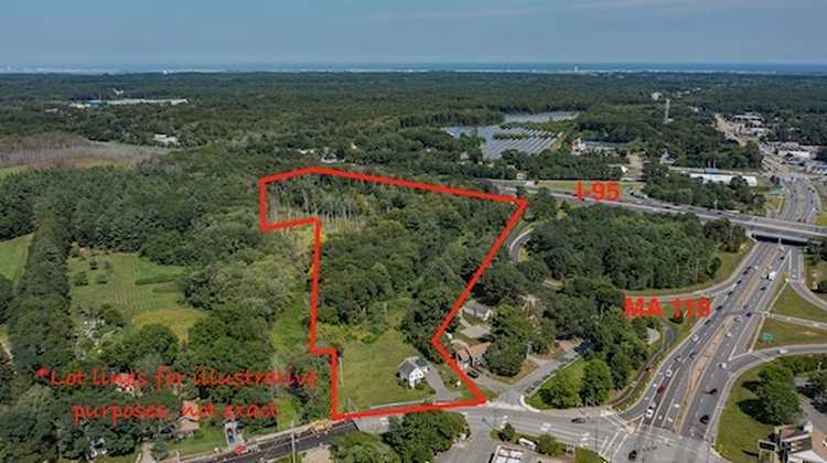 291-293 Elm St Amesbury, MA 01913
