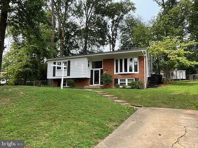 2433 Mcclintic Ct For Sale in Vienna Photo 1