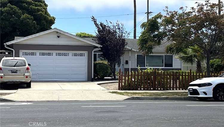 804 W College Ave, Lompoc, CA 93436 | RubyHome Photo 1