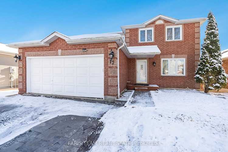 17 Garibaldi Dr Barrie, ON L4N 8C3