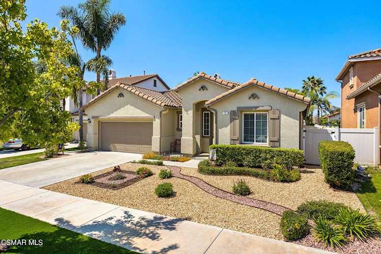 701 Marbella Ct, Oxnard, CA 93035 | RubyHome Photo 1