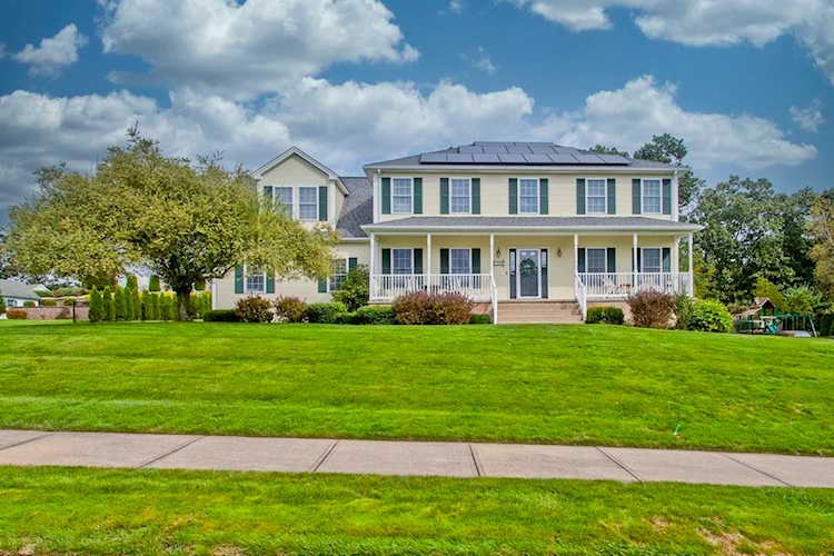134 Wagon Wheel Dr Agawam, MA 01030
