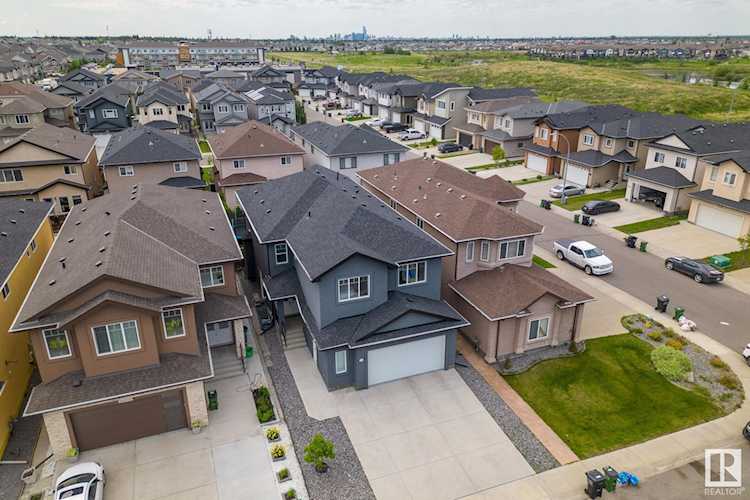 6519 174 Avenue Edmonton, AB T5E 5S7