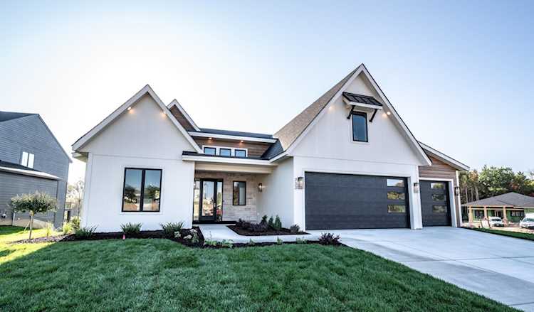 10003 Dell Road Eden Prairie, MN 55347