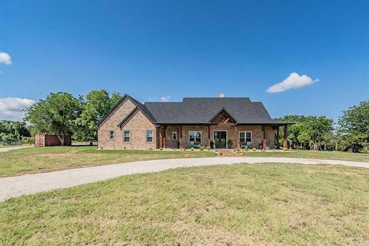 4215 County Road 310 Cleburne, TX 76031