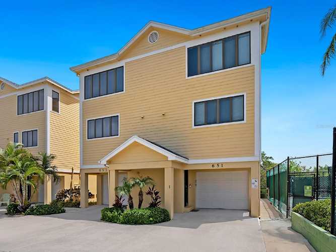 651 Cedars Ct Longboat Key, FL 34228