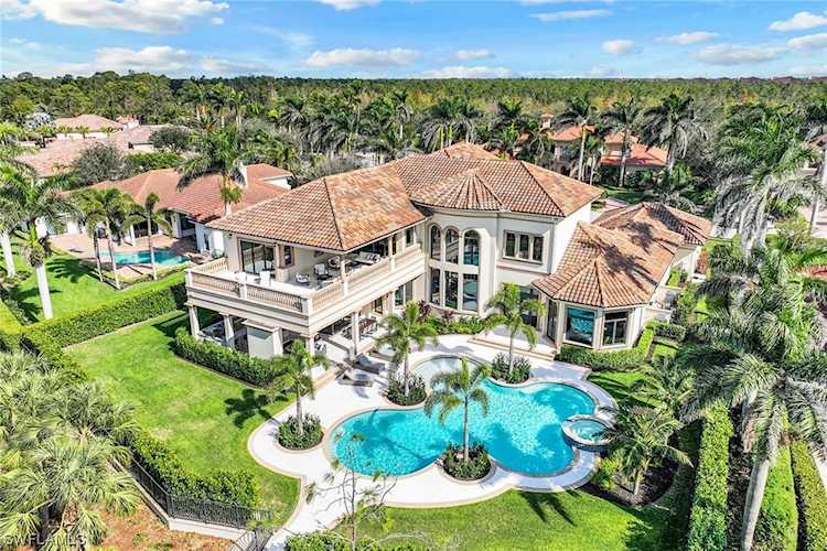 2581 Escada Dr Naples, FL 34109