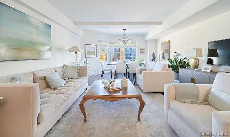 196 E 75th St #17B New York, NY 10021