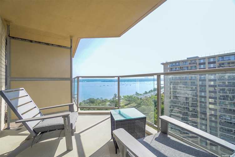 18-05 215th St #14J Bayside, NY 11360