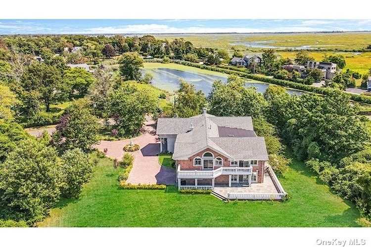 180 Sage Ave Lawrence, NY 11559