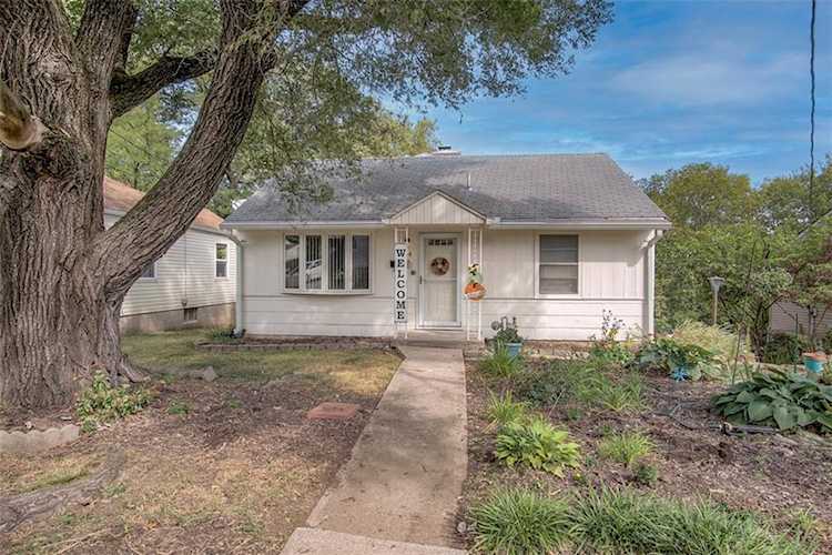 2114 Bristow St Kansas City, KS 66103 | MLS 2455486 Photo 1