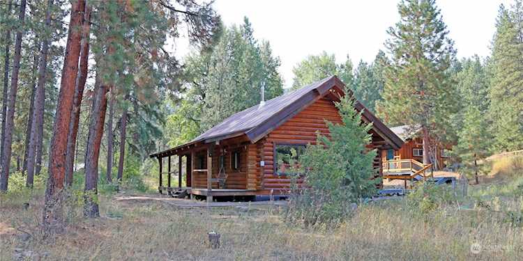 6 Blackjack Rd N Winthrop, WA 98862