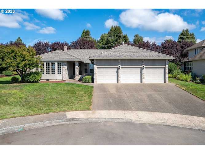 1908 NW 140th CIR Vancouver, WA 98685