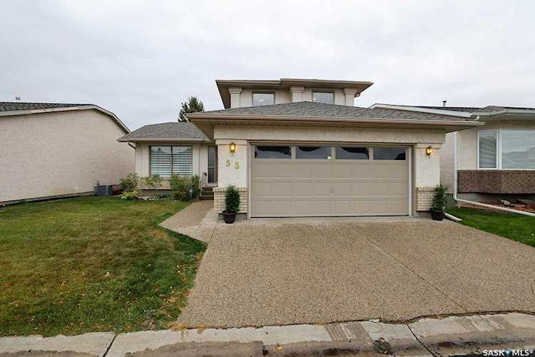 55 Greensboro Dr Regina, SK S4S 7G1