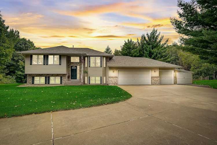 17132 Owatonna Street NE Ham Lake, MN 55304 | MLS 6414838 Photo 1