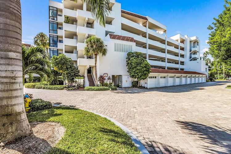 1465 Gulf of Mexico Dr #303 Longboat Key, FL 34228