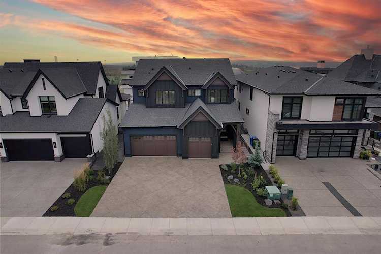 37 Aspen Ridge Heights SW Calgary, AB T3H 0J8