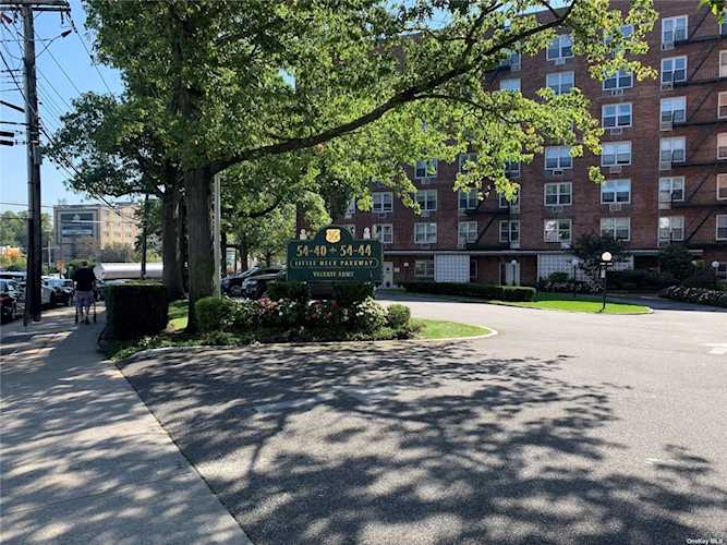 54-40 Little Neck Pky #6U Little Neck, NY 11362