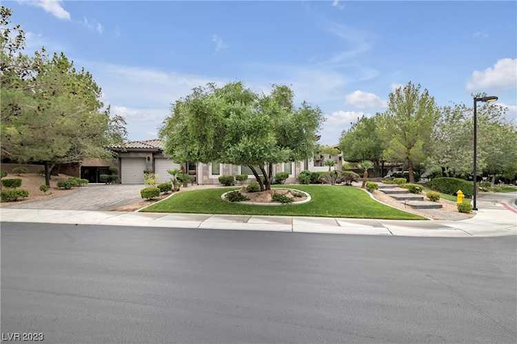 1 Ayden Dr Henderson, NV 89052