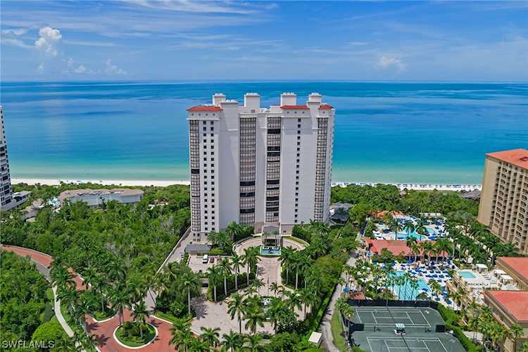 8665 Bay Colony Dr #302 Naples, FL 34108
