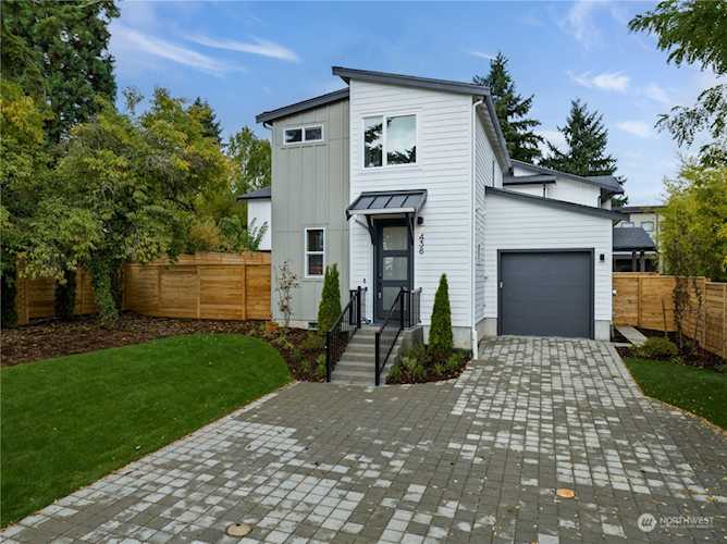438 10th Ave Kirkland, WA 98033