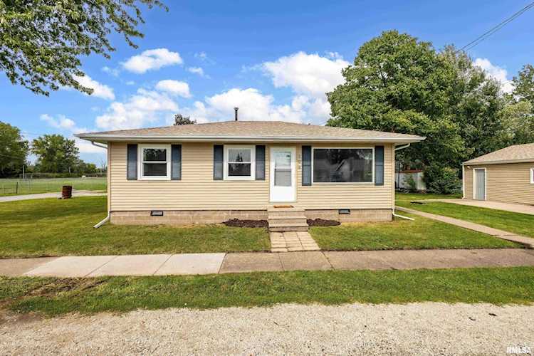 106 State St Carbon Cliff, IL 61239
