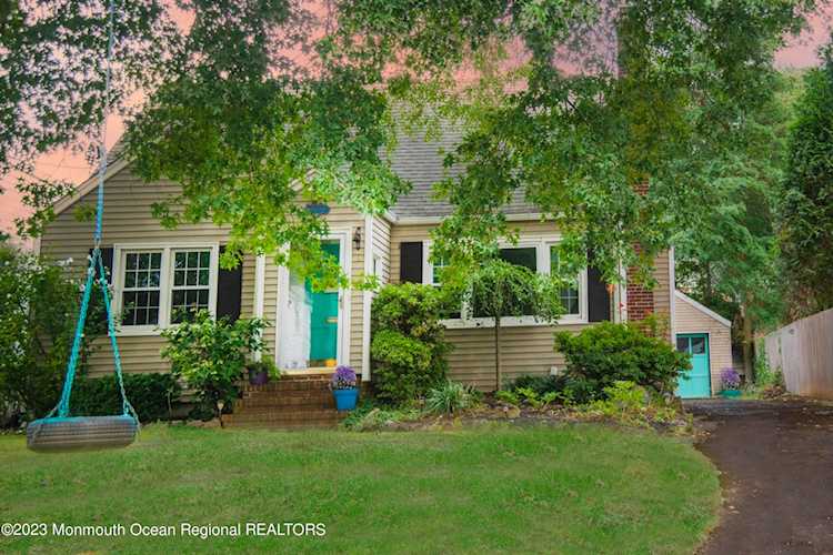 24 St Nicholas Place Red Bank, NJ 07701