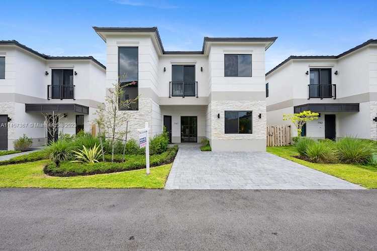 7759 SW 99th St Miami, FL 33156