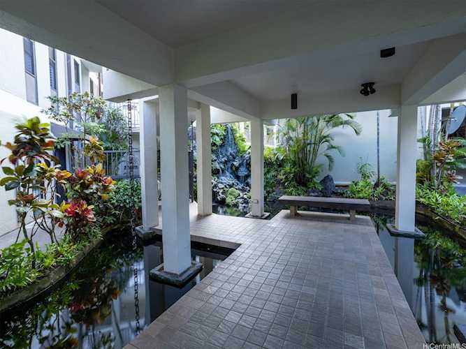 1020 Aoloa Place #402B Kailua, HI 96734