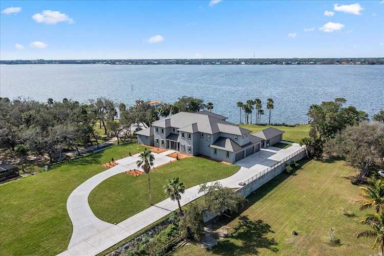 5995 S Tropical Trail Merritt Island, FL 32952
