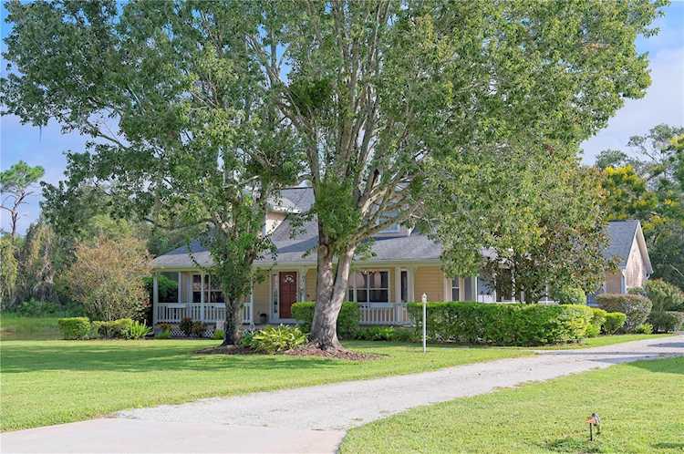 107 133rd St E Bradenton, FL 34212