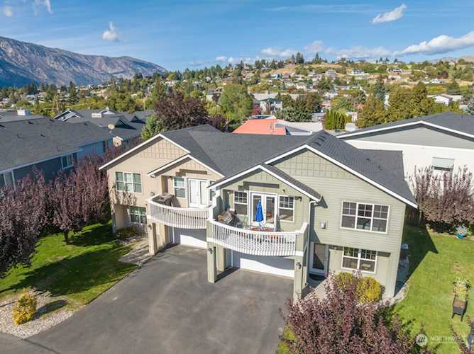230 Parkway Dr Manson, WA 98831