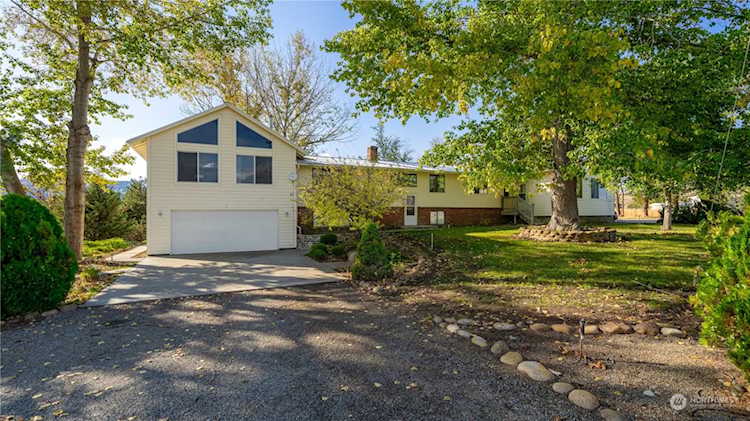 141 Johnson Creek Rd Omak, WA 98841