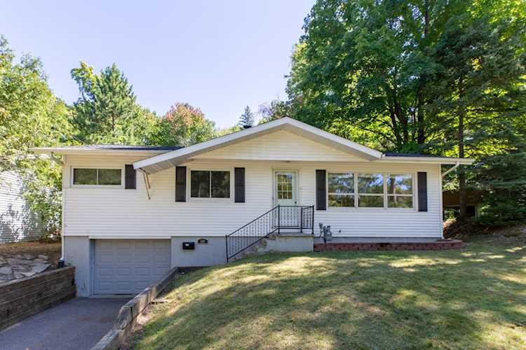 319 Annette Ct Rhinelander, WI 54501