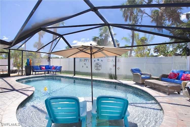 206 Connecticut St Fort Myers Beach, FL 33931